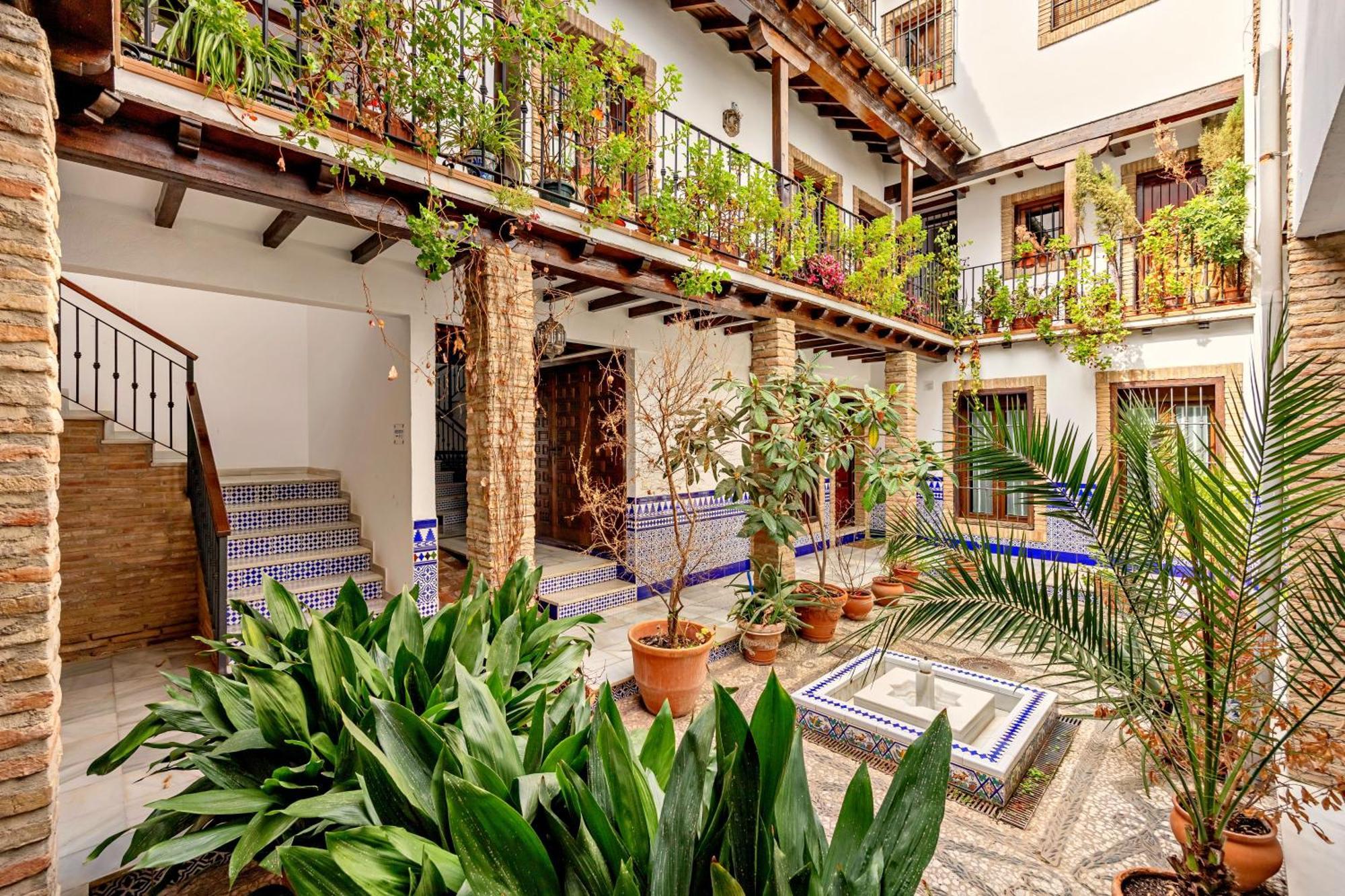 גרנדה Tuguest Nazari Caldereria Apartments - Free Parking מראה חיצוני תמונה